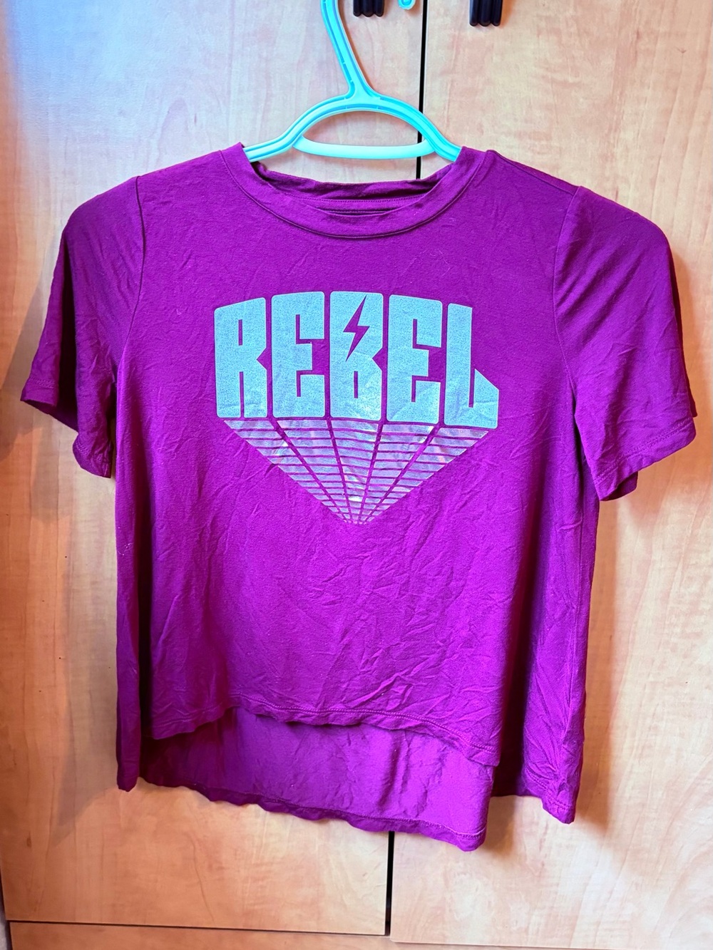 Old Navy Magenta 'REBEL' Graphic Crop Tee